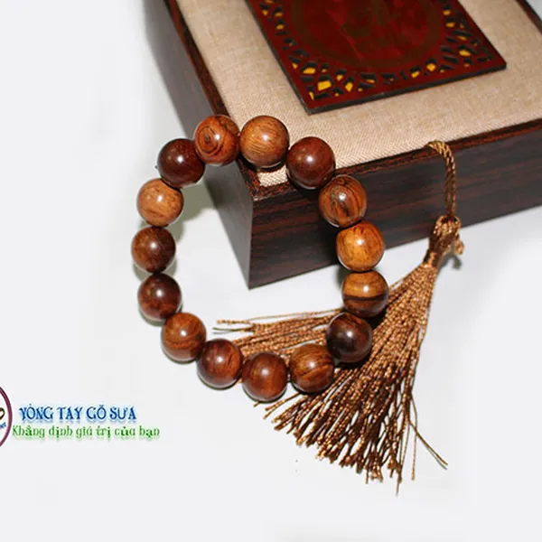 Vòng tay sưa đỏ 14mm x 15 hạt VN22