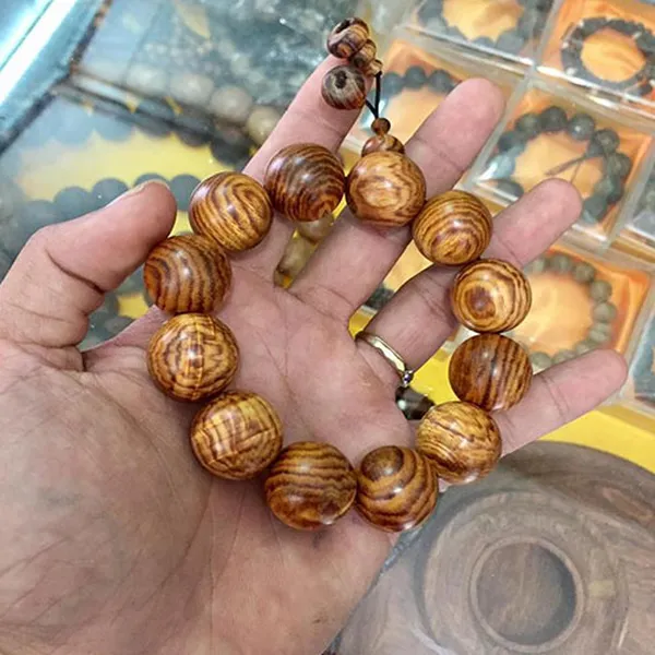 VÒNG TAY CHUN SỤN SƯA ĐỎ 20MM VIP 89