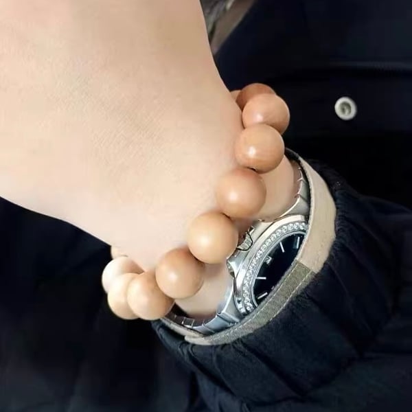 Vòng đàn hương Ấn Độ 15mm x 15 hạt chìm nước