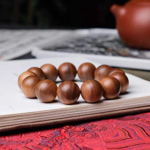 Vòng đàn hương Ấn Độ 20mm x 12 hạt chìm nước