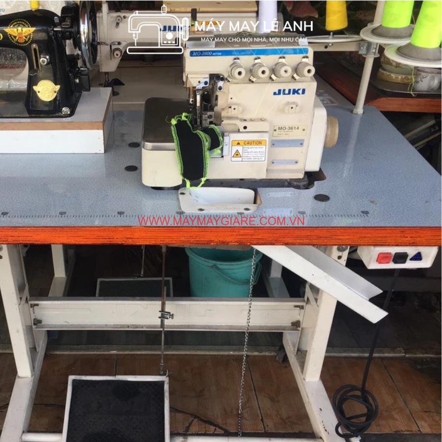 Máy Vắt Sổ Juki Cao Cấp MO-3300 2 Kim Máy Vắt Sổ Juki Cao Cấp MO-3300 2 Kim