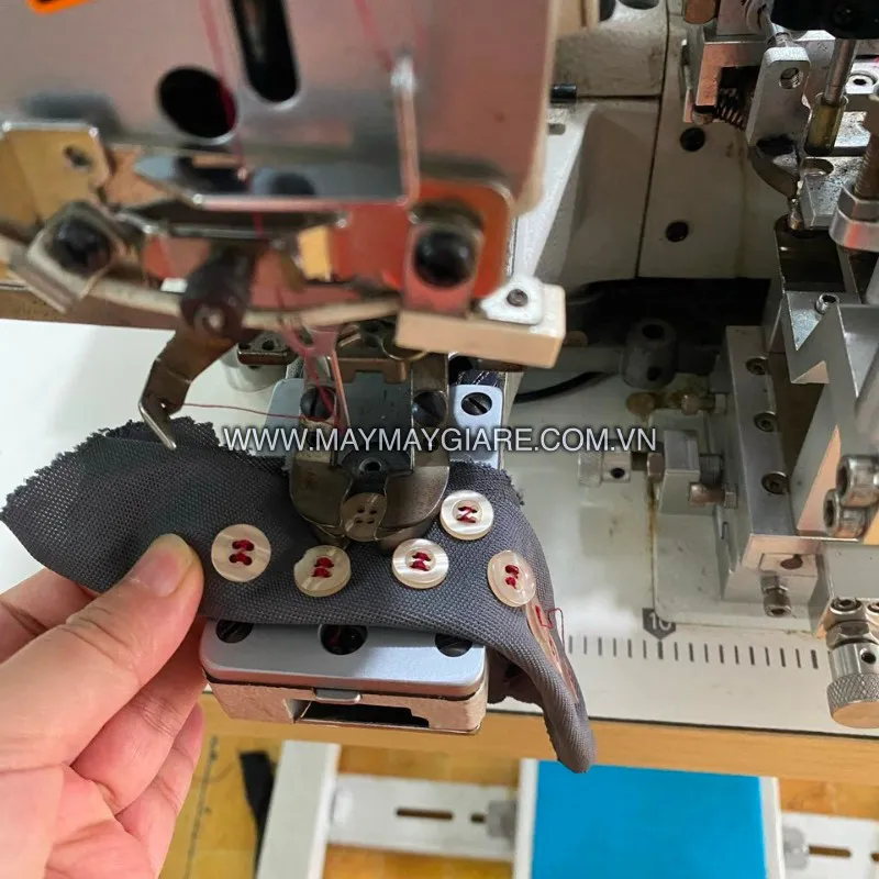 Máy Đính Nút Tự Động Juki Tự Cấp Nút