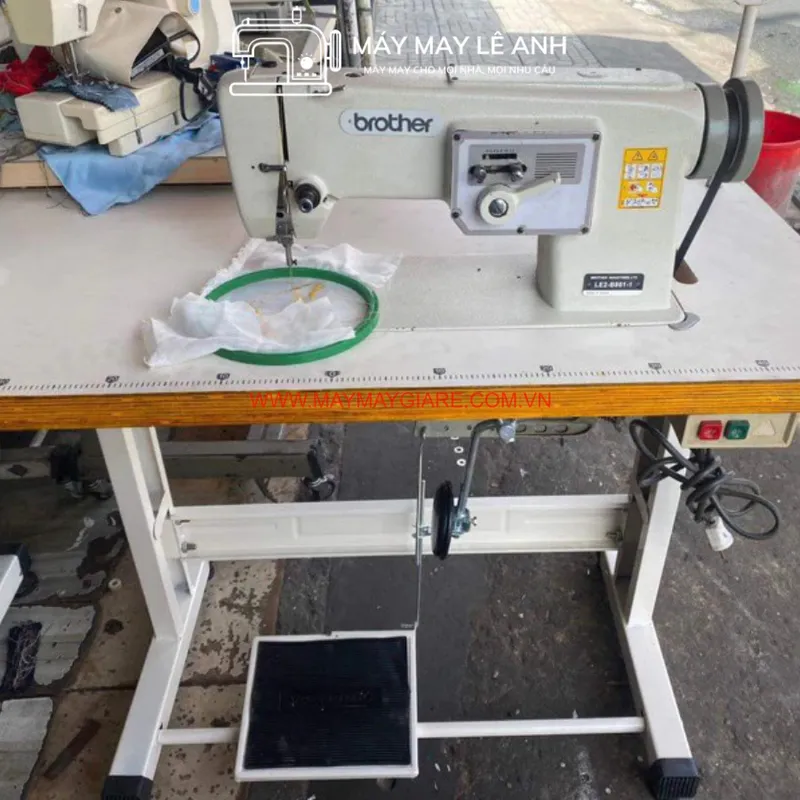 Máy Thêu Công Nghiệp Brother Lắc Tay 861