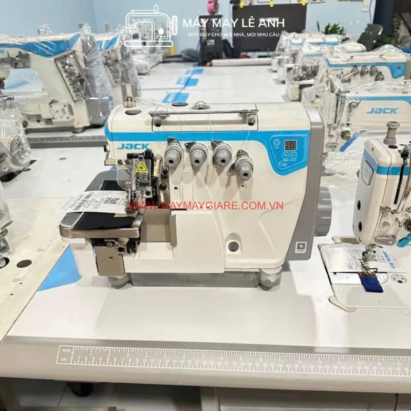 Máy Vắt Sổ Jack E4s_5 Liền Trục