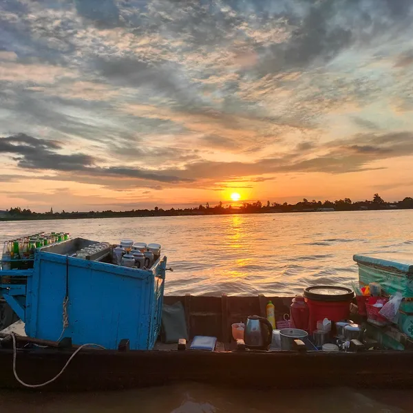(CT01_MHH) - ĐÓN BÌNH MINH TRÊN DÒNG SÔNG HẬU