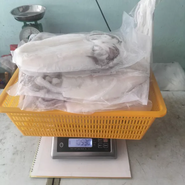 Mực một nắng Phú Quý