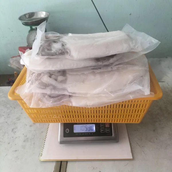 Mực một nắng Phú Quý