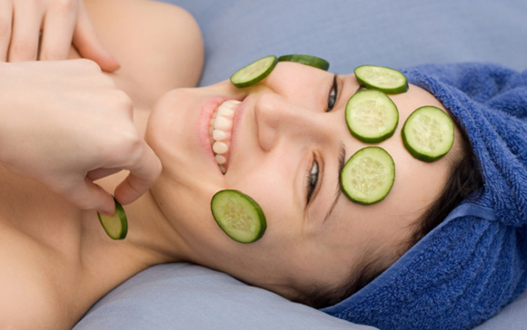 Cách làm đẹp da mặt tự nhiên bằng Dưa chuột