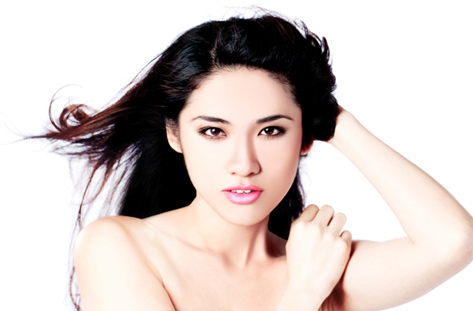 Làn da được bổ sung dưỡng chất sẽ luôn tươi trẻ, mờ thâm nám & trắng sáng.