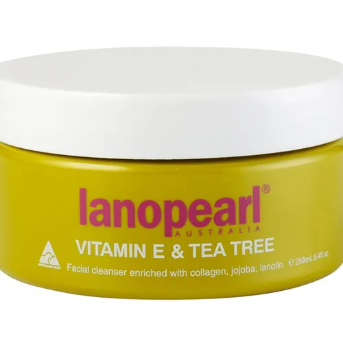Sữa rửa mặt tinh chất trà xanh vitamin E