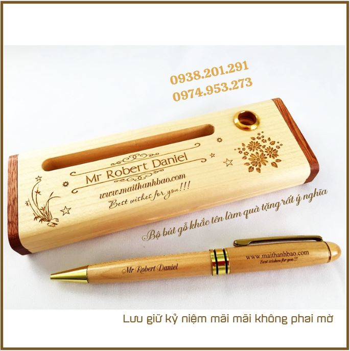 Bộ bút gỗ khắc tên làm quà tặng rất được yêu thích Bộ bút gỗ khắc tên làm quà tặng rất được yêu thích