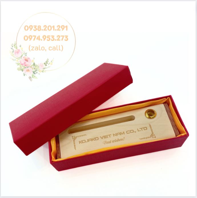 Bút gỗ khắc tên quà tặng đẹp giá rẻ hcm Bút gỗ khắc tên quà tặng đẹp giá rẻ hcm