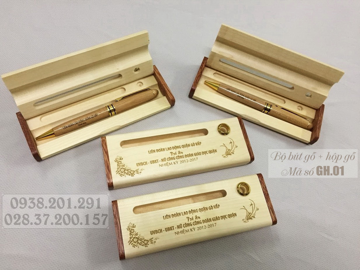 Bộ bút gỗ đẹp khắc tên theo yêu cầu giá rẻ tại tphcm thủ đức bình thạnh quận 1 2 3 4 5 6 7 8 9 10 11 12 Bộ bút gỗ đẹp khắc tên theo yêu cầu giá rẻ tại tphcm thủ đức bình thạnh quận 1 2 3 4 5 6 7 8 9 10 11 12