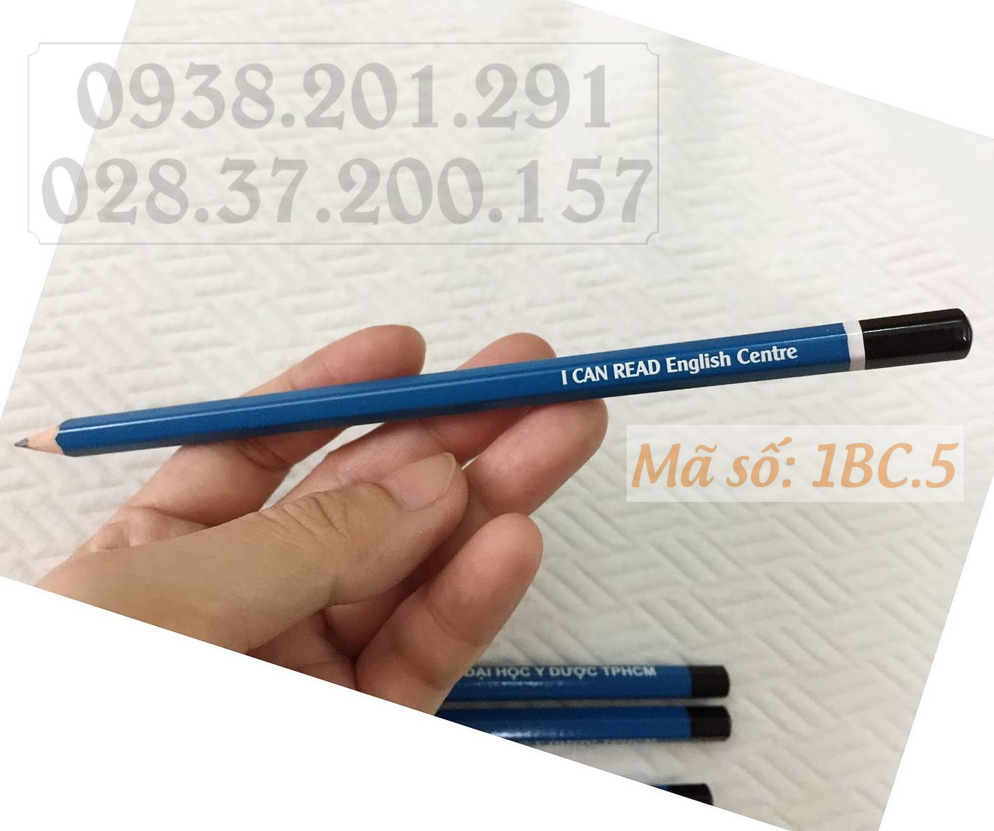 Bút chì viết chì gỗ 2B lục giác xanh dương in logo trường học làm quà tặng học sinh viên giá rẻ nhất Bút chì viết chì gỗ 2B lục giác xanh dương in logo trường học làm quà tặng học sinh viên giá rẻ nhất