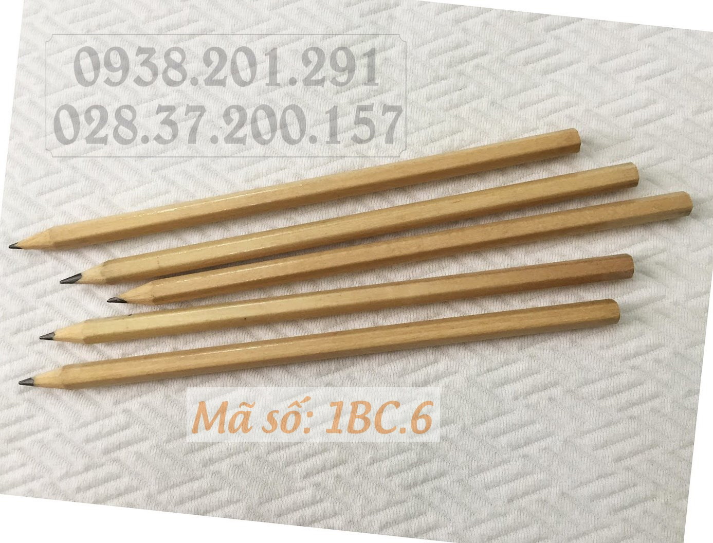 Đặt in bút chì màu gỗ tự nhiên vàng nhạt in logo giá rẻ làm quà tặng Đặt in bút chì màu gỗ tự nhiên vàng nhạt in logo giá rẻ làm quà tặng