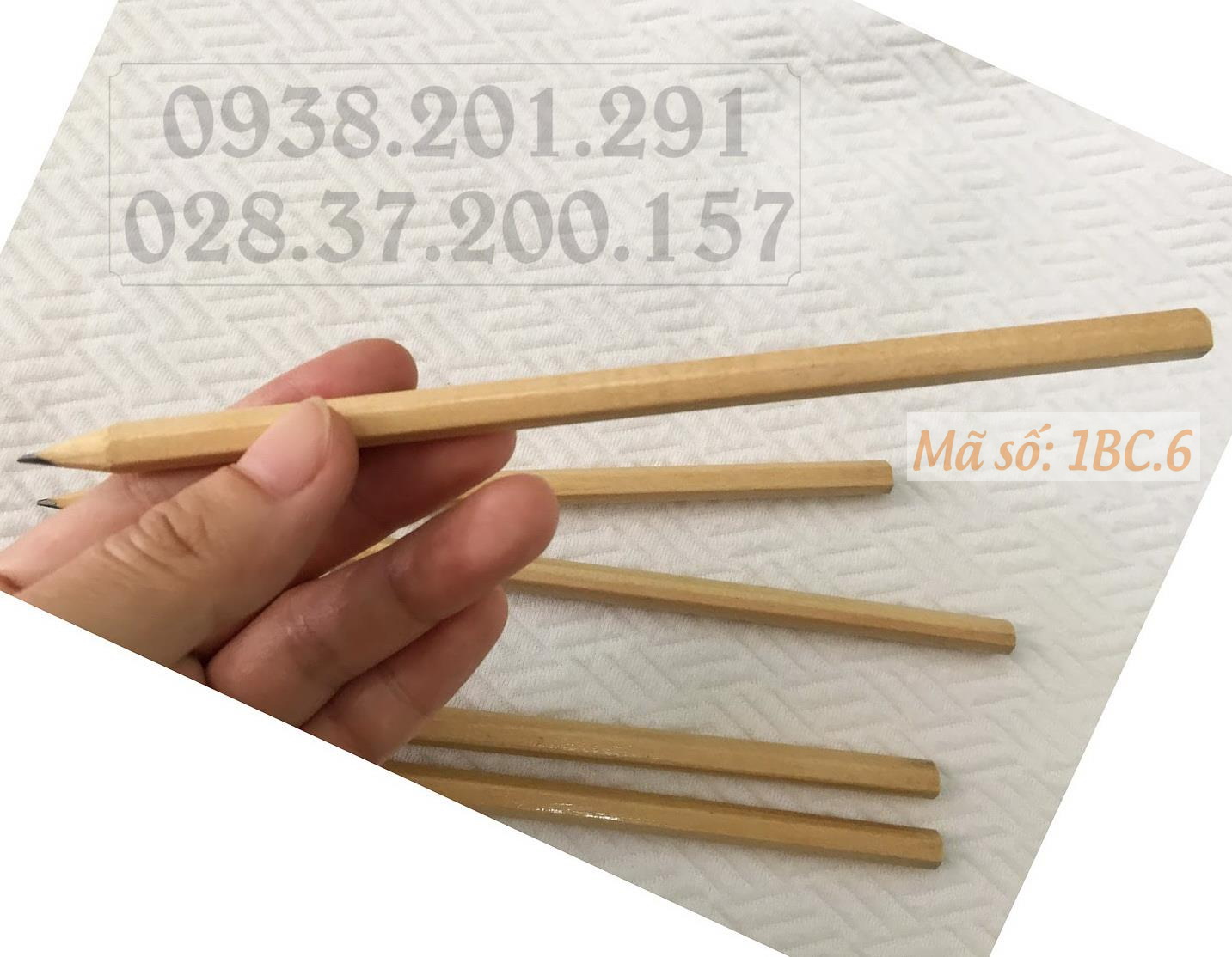 Đặt in bút chì màu gỗ tự nhiên vàng nhạt in logo giá rẻ làm quà tặng Đặt in bút chì màu gỗ tự nhiên vàng nhạt in logo giá rẻ làm quà tặng