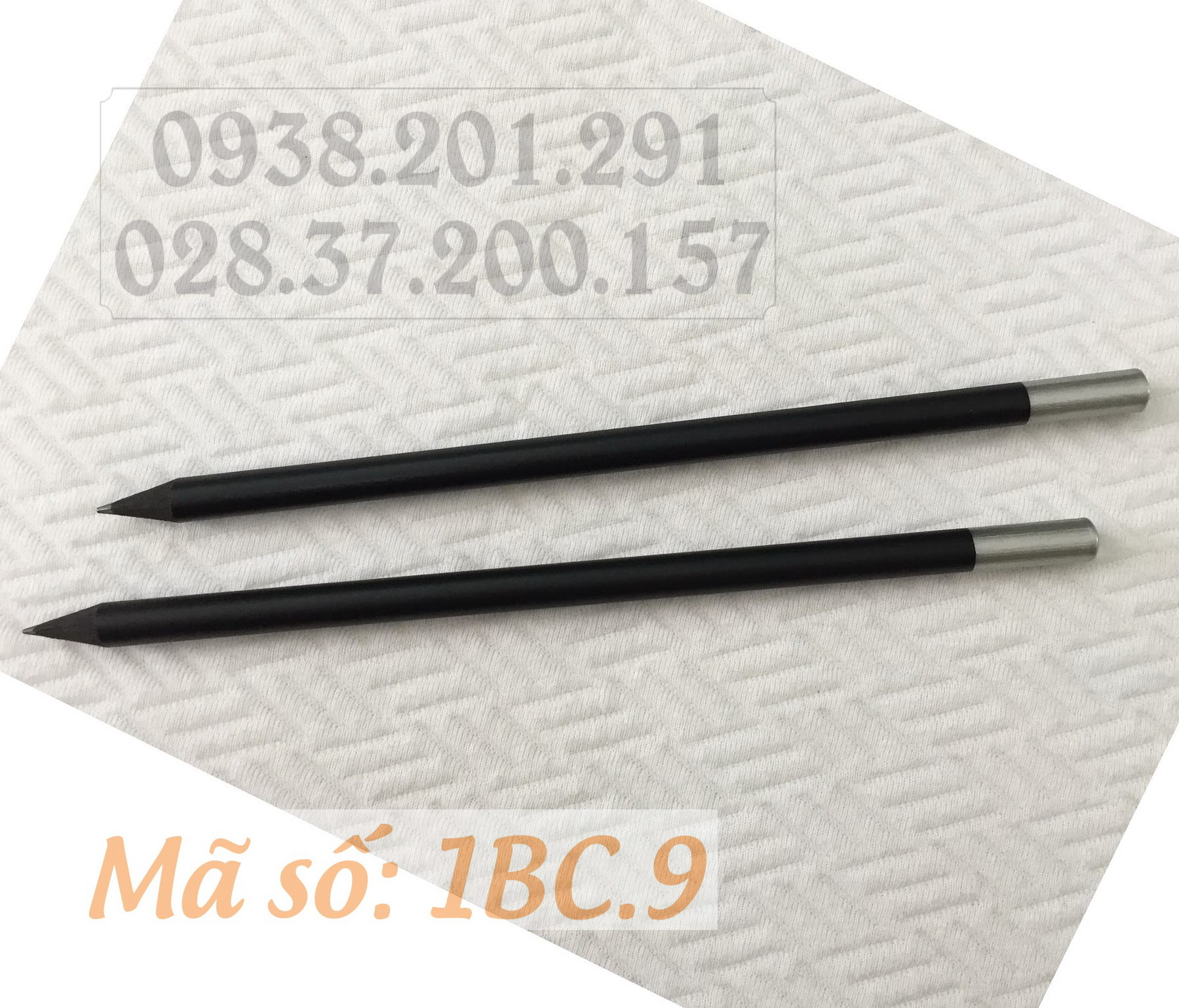 Bút chì màu đen thân tròn mờ sang trọng đặt in logo tên trường quà tặng học sinh sinh viên khách hàng Bút chì màu đen thân tròn mờ sang trọng đặt in logo tên trường quà tặng học sinh sinh viên khách hàng