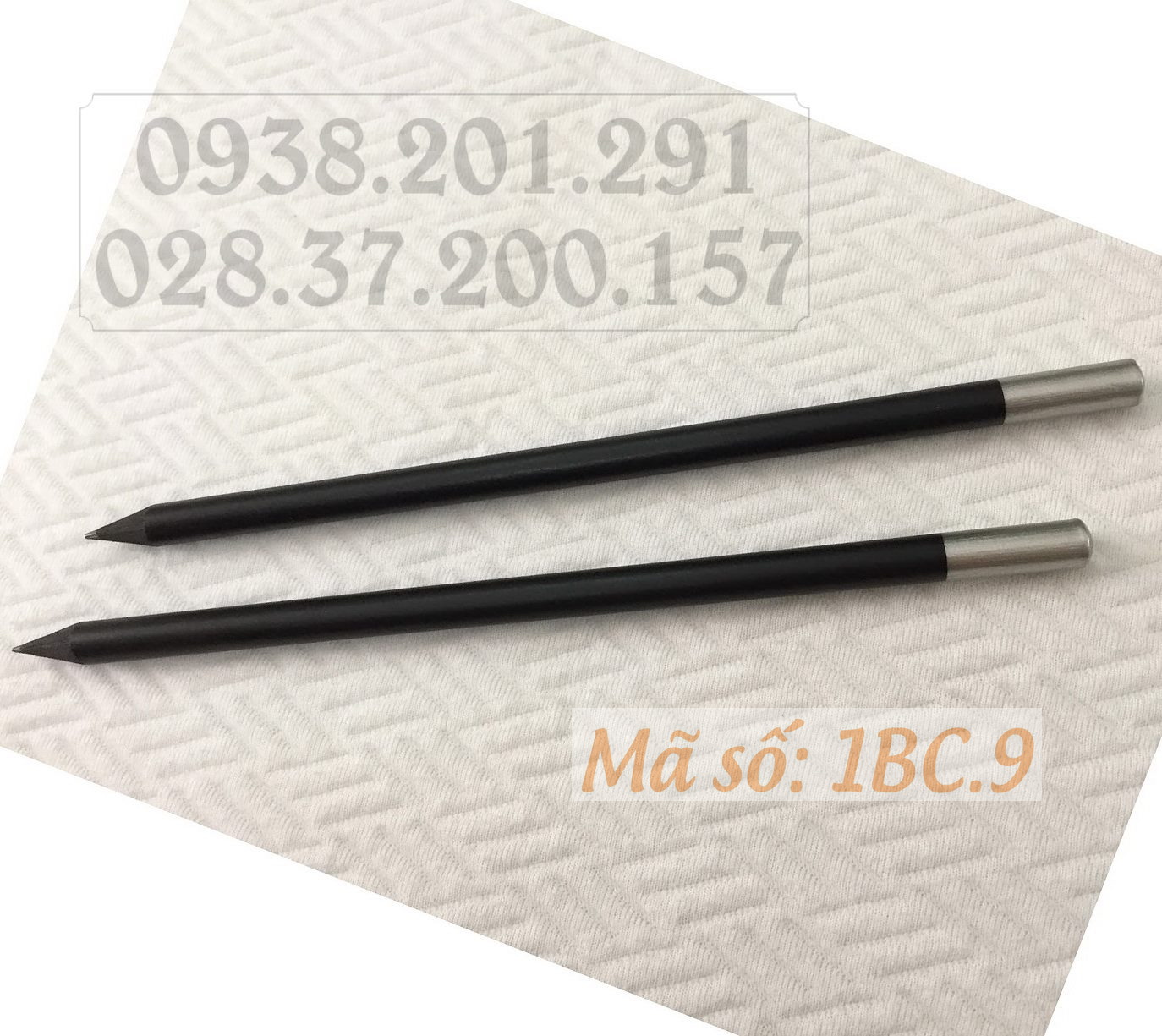 Bút chì màu đen thân tròn mờ sang trọng đặt in logo tên trường quà tặng học sinh sinh viên khách hàng Bút chì màu đen thân tròn mờ sang trọng đặt in logo tên trường quà tặng học sinh sinh viên khách hàng