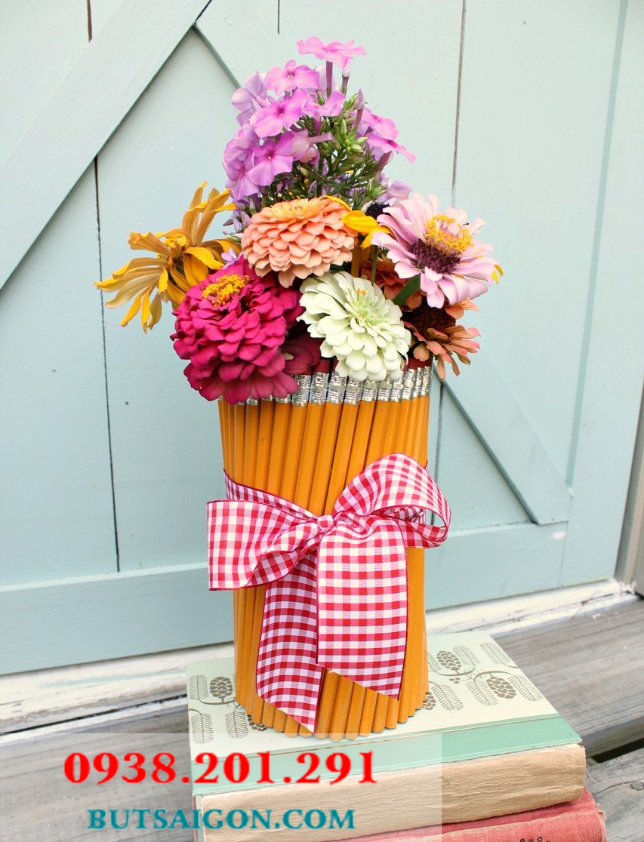 Bút chì màu vàng chất lượng làm lọ hoa xinh xắn Bút chì màu vàng chất lượng làm lọ hoa xinh xắn