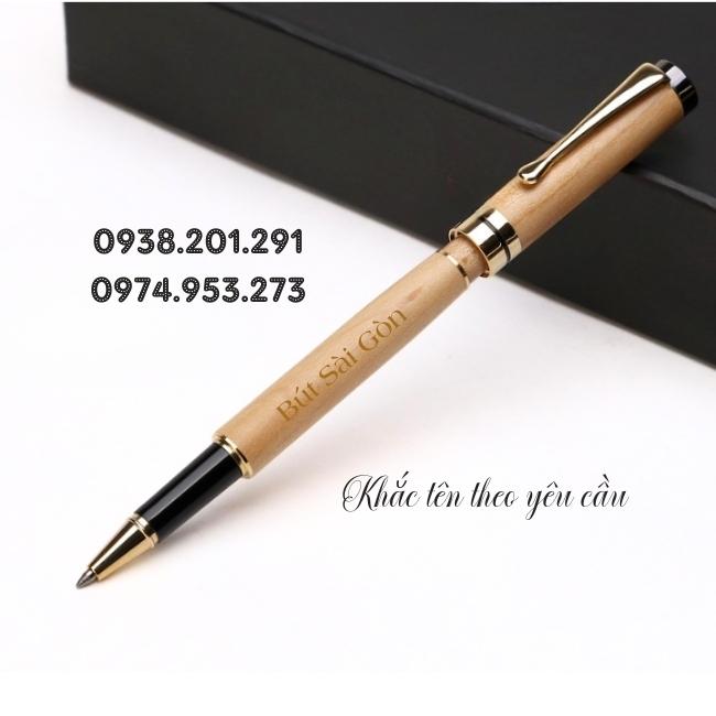 Bút gỗ khắc tên giá rẻ lấy liền hcm Bút gỗ khắc tên giá rẻ lấy liền hcm