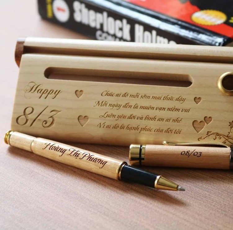 bút gỗ làm quà tặng