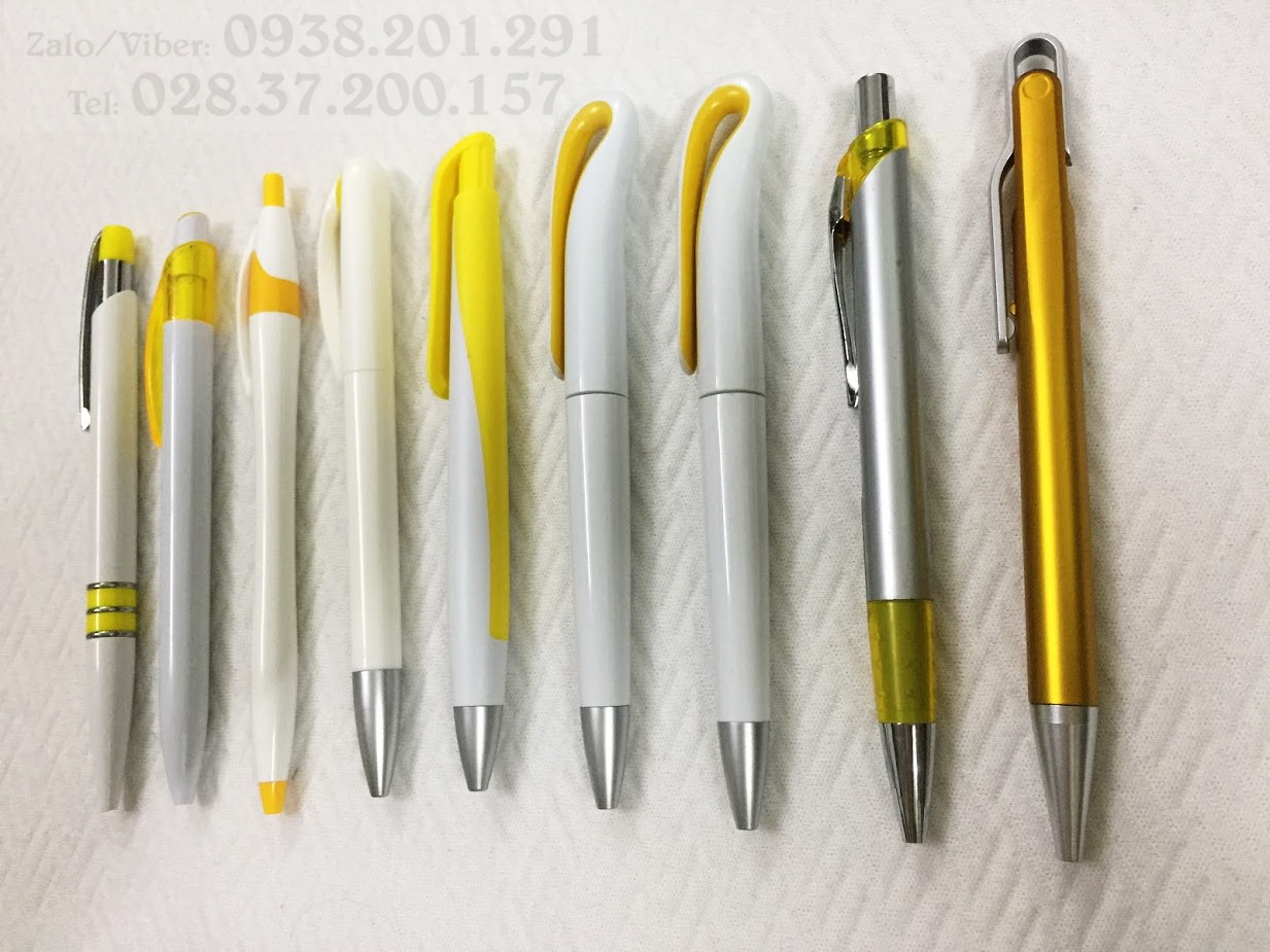 Các mẫu bút bi nhựa màu vàng giá rẻ in tên công ty quà tặng quảng cáo Các mẫu bút bi nhựa màu vàng giá rẻ in tên công ty quà tặng quảng cáo
