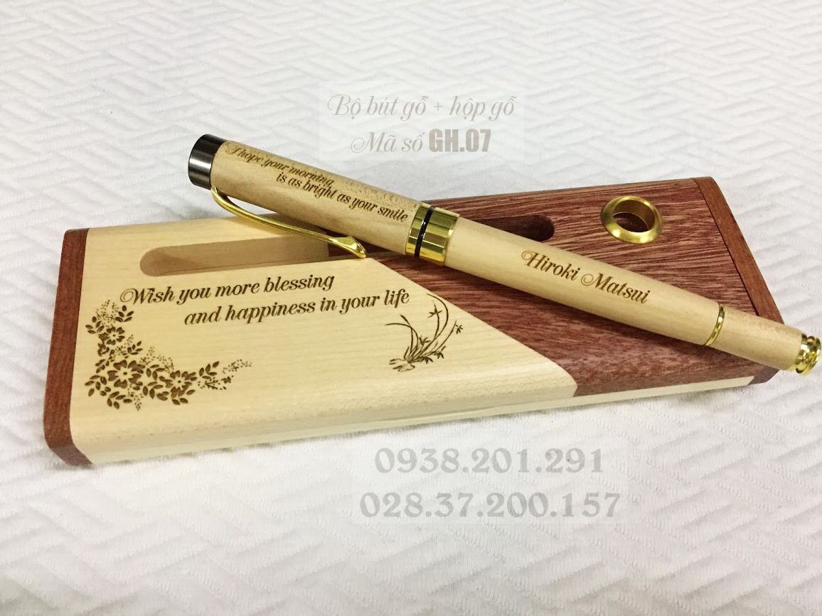 Bút được khắc tên rất ấn tượng Bút được khắc tên rất ấn tượng