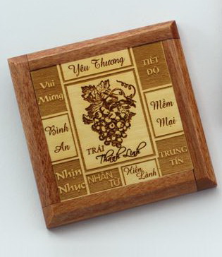 Tranh gỗ treo tường hình oval làm theo yêu cầu hình tròn vuông chữ nhật khắc logo và tên làm quà tặng Tranh gỗ treo tường hình oval làm theo yêu cầu hình tròn vuông chữ nhật khắc logo và tên làm quà tặng