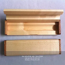 Hộp đựng bút gỗ màu vàng nhạt, món quà khắc tên, logo doanh nghiệp đẹp và sang trọng