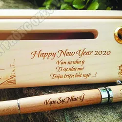 Quà tặng khắc chữ đẹp, độc đáo nhất năm 2024