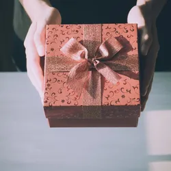 Gợi ý top 8+ quà tặng sinh nhật bạn trai ý nghĩa 2021