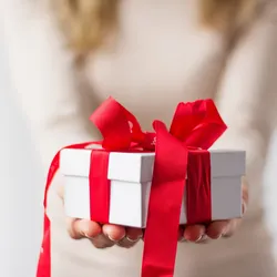 Valentine nên tặng gì cho bạn trai? Top những món quà Valentine độc đáo và ý nghĩa nhất