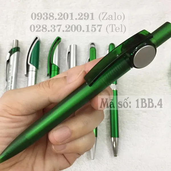 Bút bi nhựa xanh dương và màu bạc MS 1BB.4