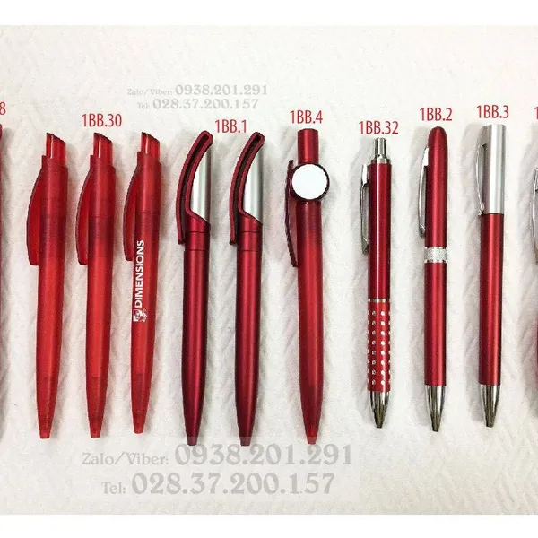 Các mẫu bút bi nhựa màu đỏ