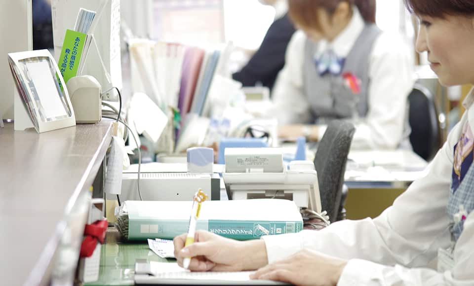 Lễ tân bệnh viện