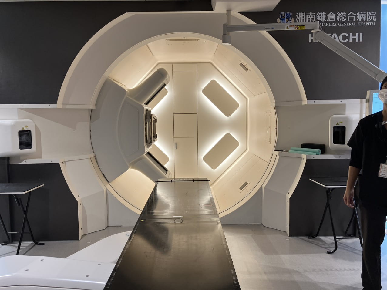 Buồng xạ trị Proton