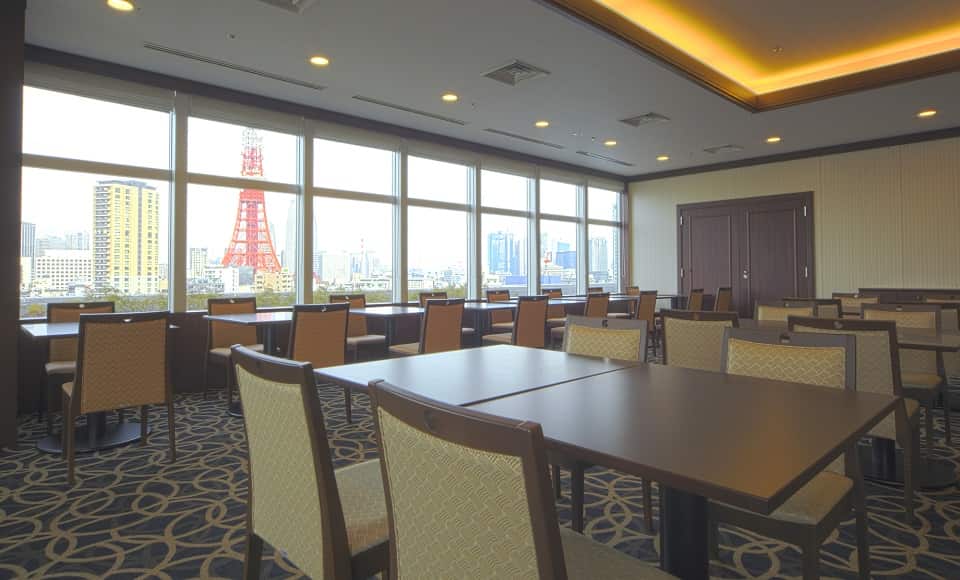 Nhà hàng ở tầng 11