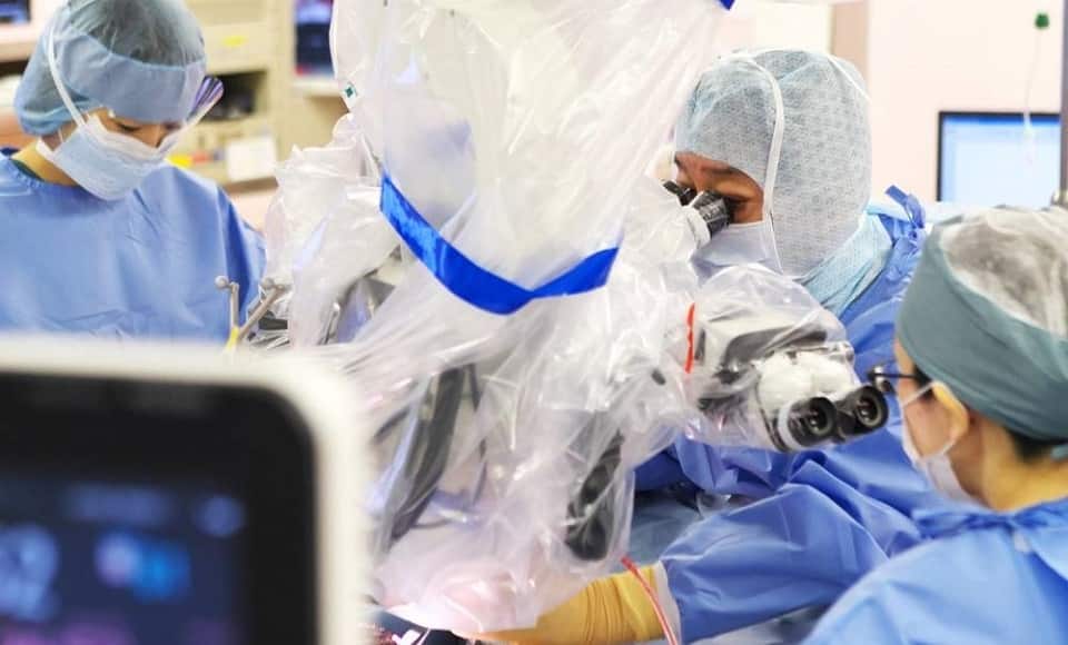 Phẫu thuật sọ não thức tỉnh