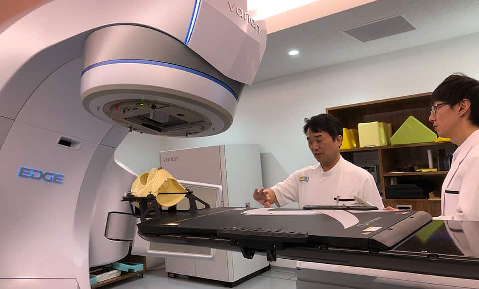 Xạ trị ung thư bằng máy gia tốc tuyến tính (LINAC)