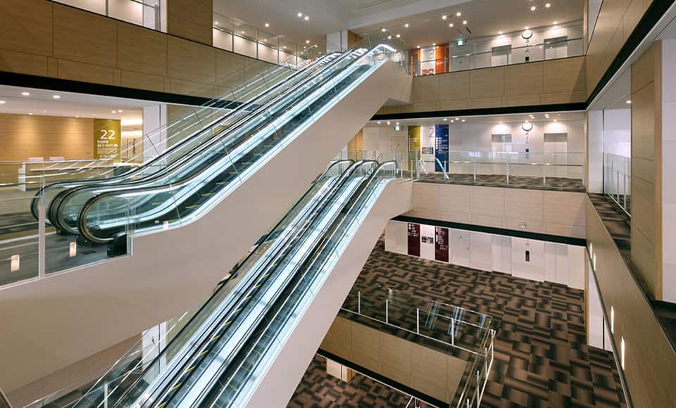 Sảnh thang máy ngoại trú