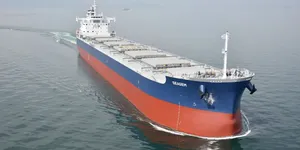 Tàu Chở Hàng Rời Là Gì?