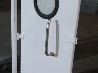 Khám Phá Sự Độc Đáo và Chất Lượng của Cửa Nội Thất và Cabin Door trên Tàu Thủy