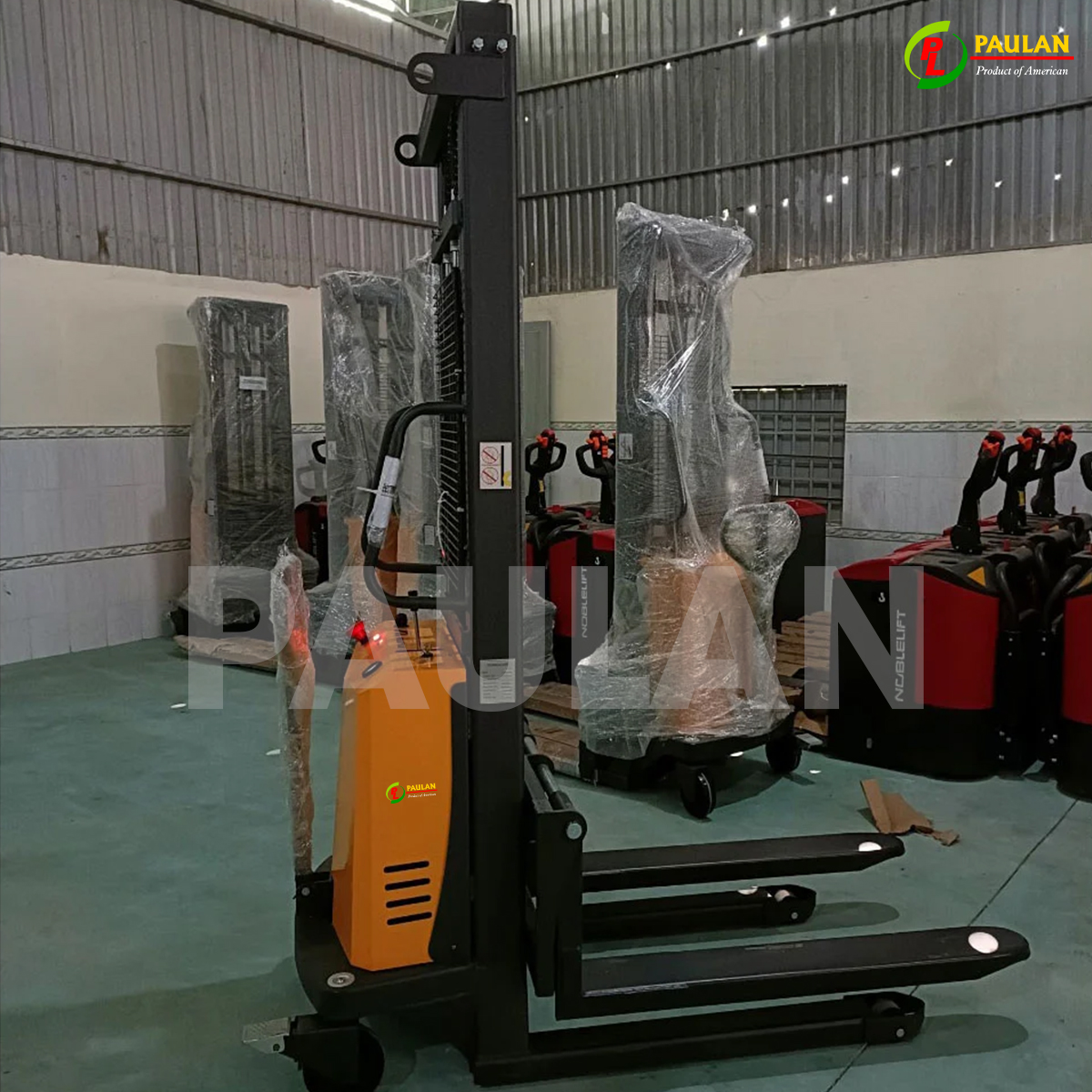 xe nâng điện 1 tấn rưỡi