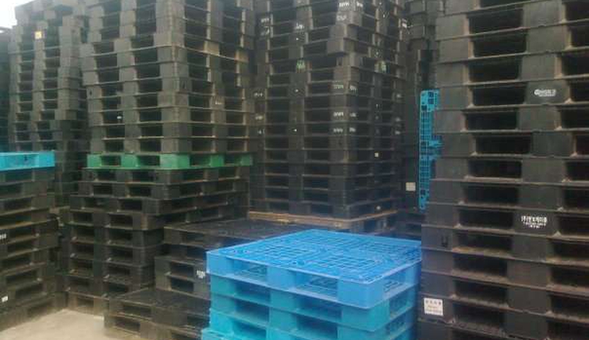Có Nên Dùng Pallet Nhựa Cũ Không? Ưu Điểm, Hạn Chế Và Những Điều Cần Biết Trước Khi Mua