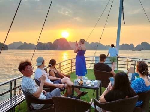 A GLIMPSE OF VIETNAM IN 9 DAYS