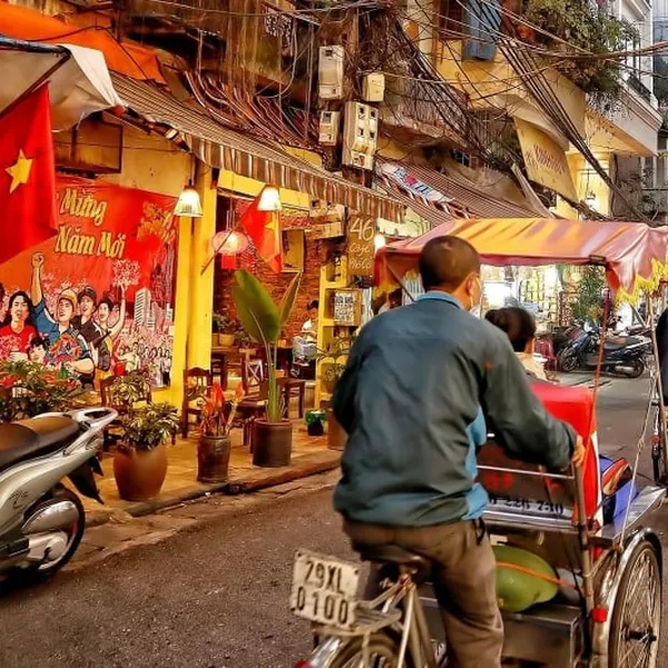 12 NGÀY Ở VIỆT NAM VÀ CAMPUCHIA