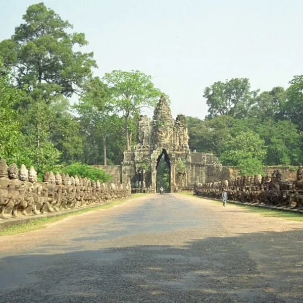 13 NGÀY KHÁM PHÁ VIỆT NAM VÀ CAMPUCHIA