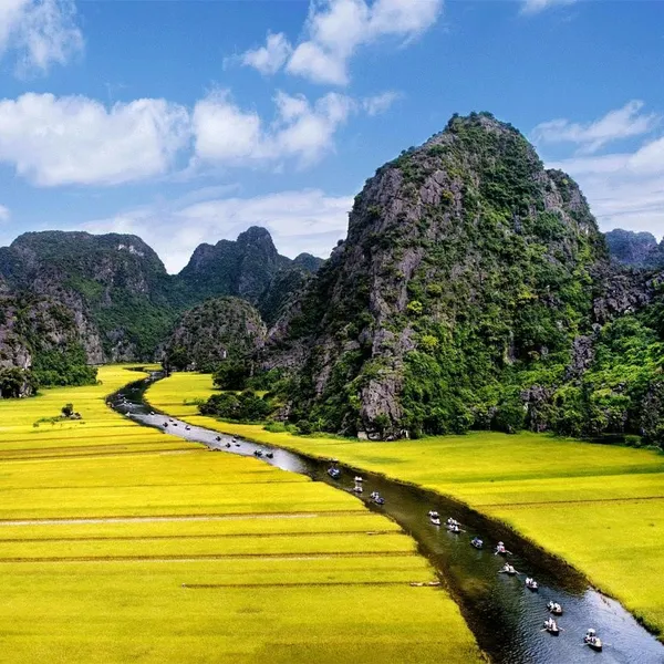 HA NOI – SAPA – FANSIPAN – HA LONG  (5 Days 4 Nights)