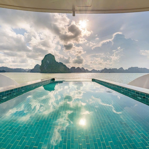 HA LONG 1 DAY - LEONA CRUISE