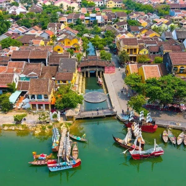5-Day Tour to Hanoi and Golden Bridge		